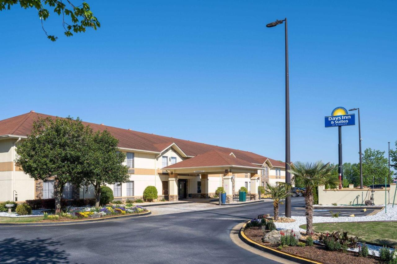 Days Inn & Suites By Wyndham Комърс Екстериор снимка
